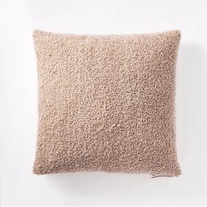 - THRESHOLD STUDIO MCGEE NWT boucle oversized pillow